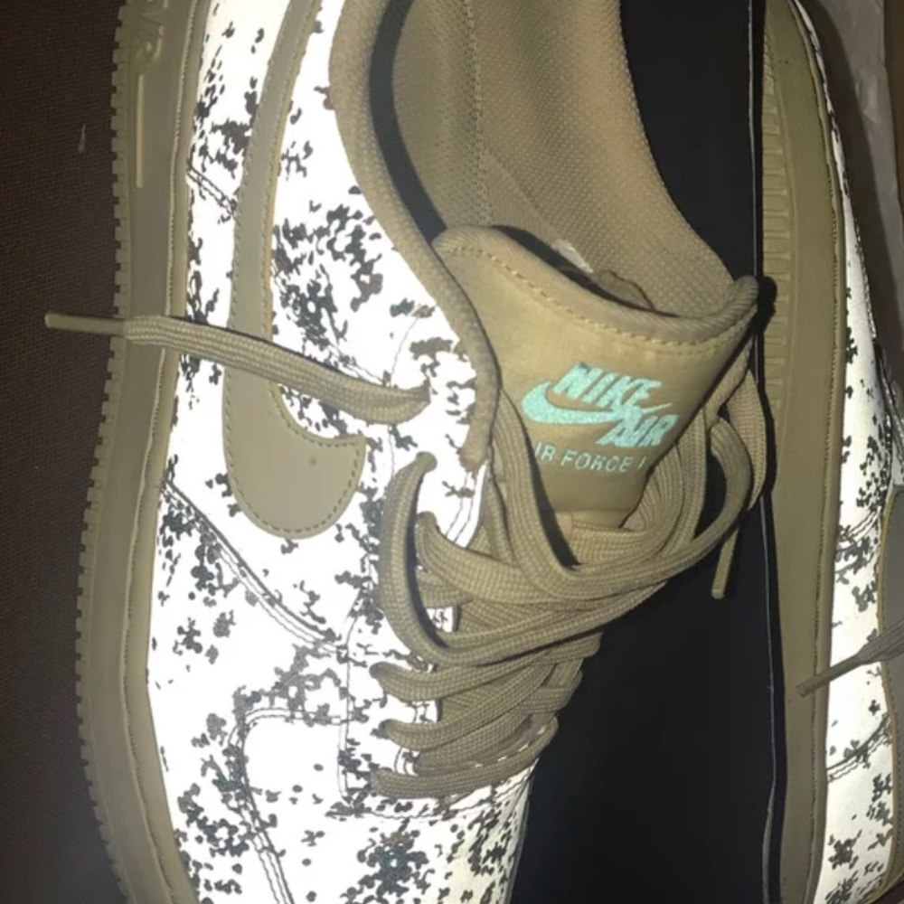 Air Force 1 ‘07 LV8 - Picture 2 of 3
